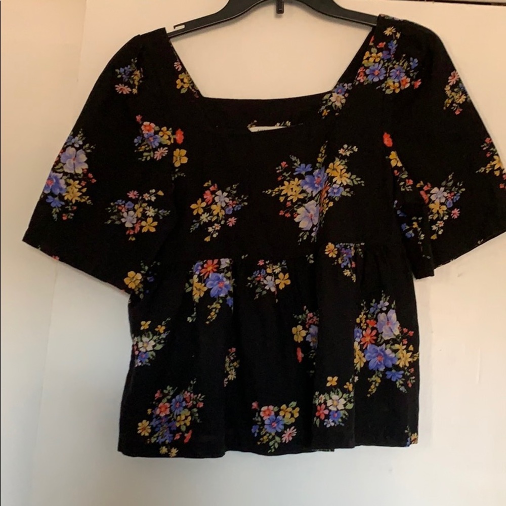 American Eagle cropped shirt